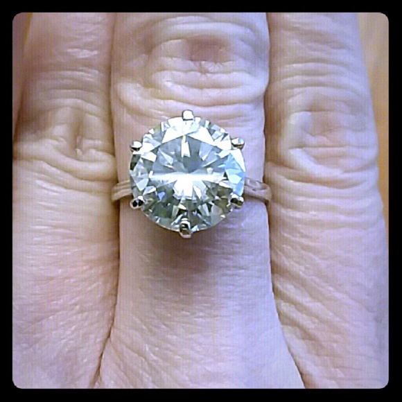 Bijoux X Designs Jewelry - 5.5 CARAT MOISSANITE SOLITAIRE RING